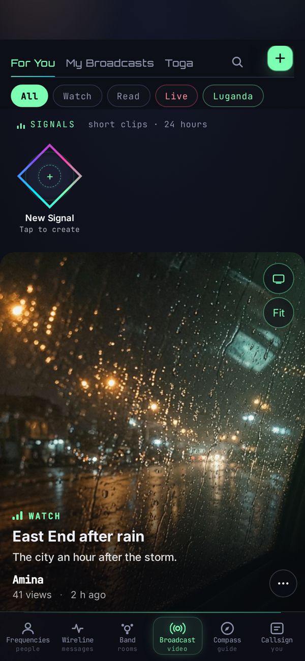 The Naluno Broadcast feed showing a photo post.